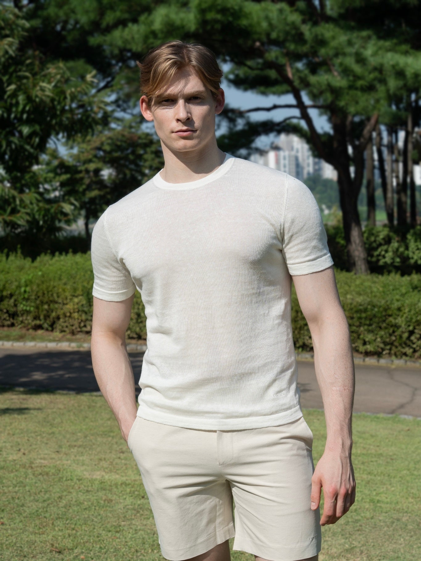 LINEN ROUND NECK TEE