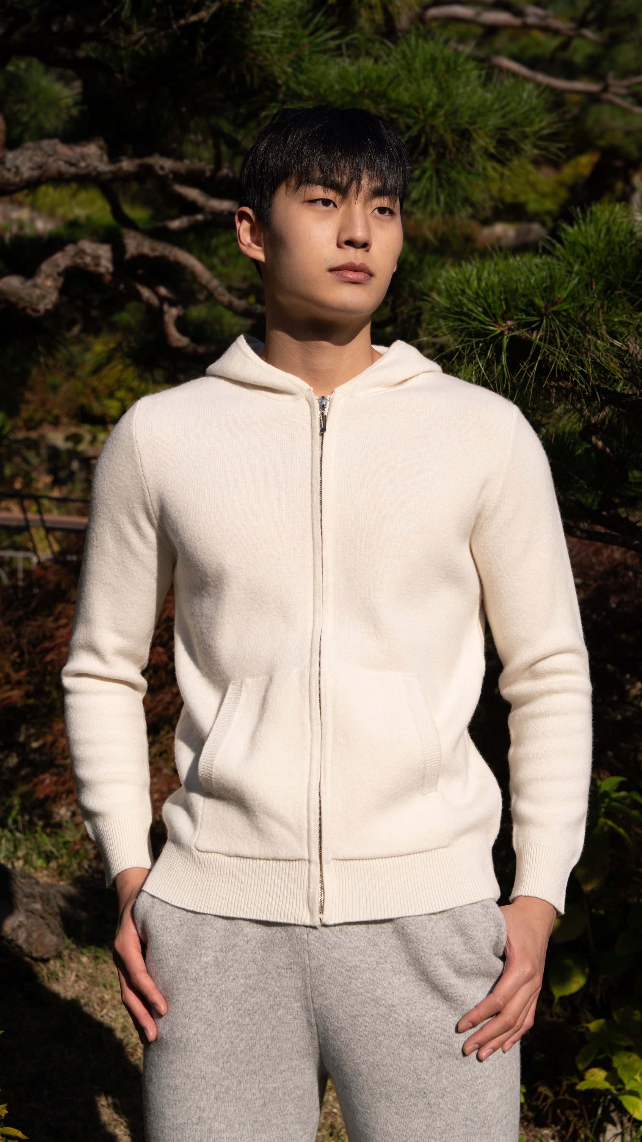 PURE MERINO WOOL BASIC HOODIE ZIP UP