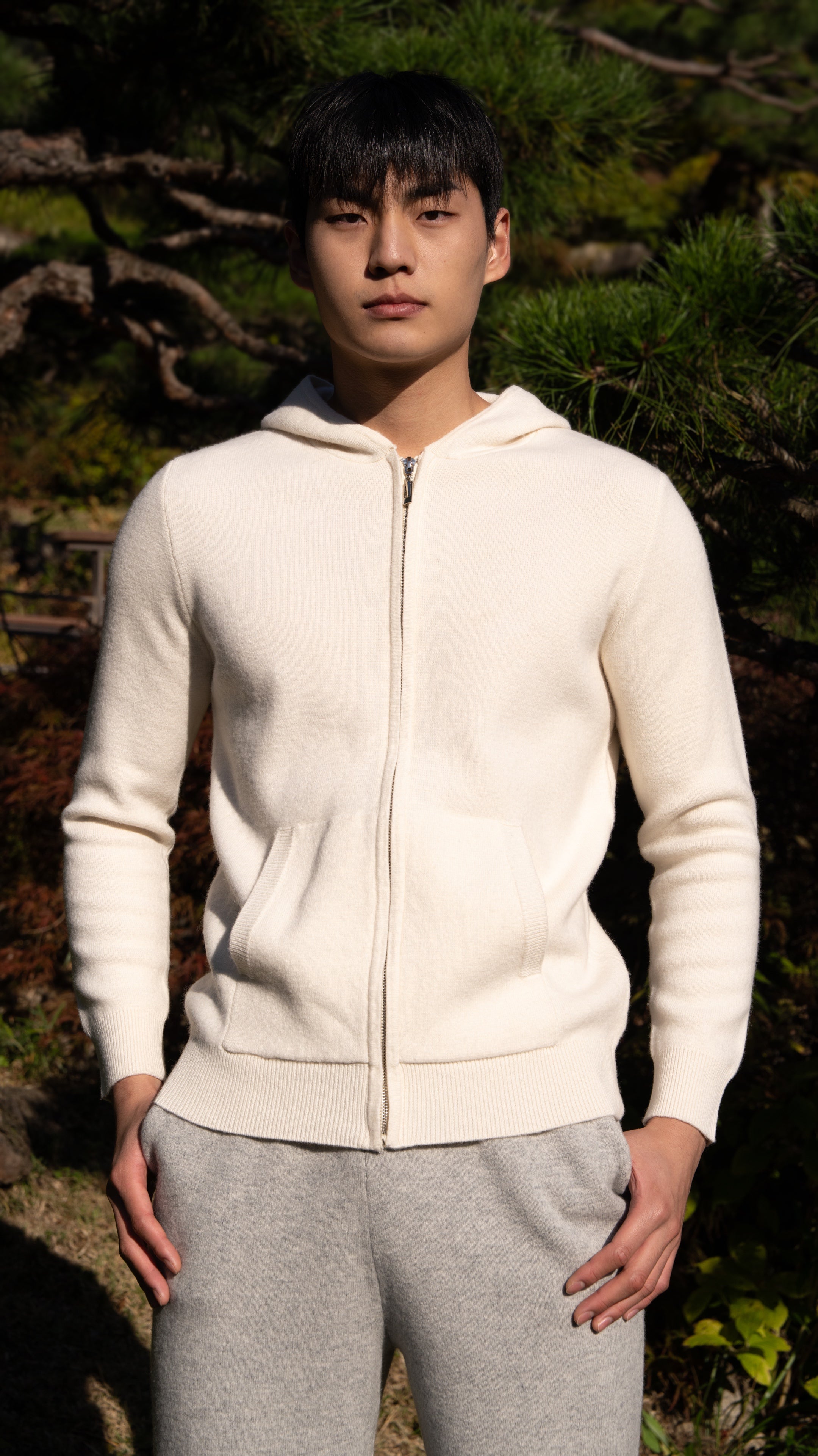PURE MERINO WOOL BASIC HOODIE ZIP UP