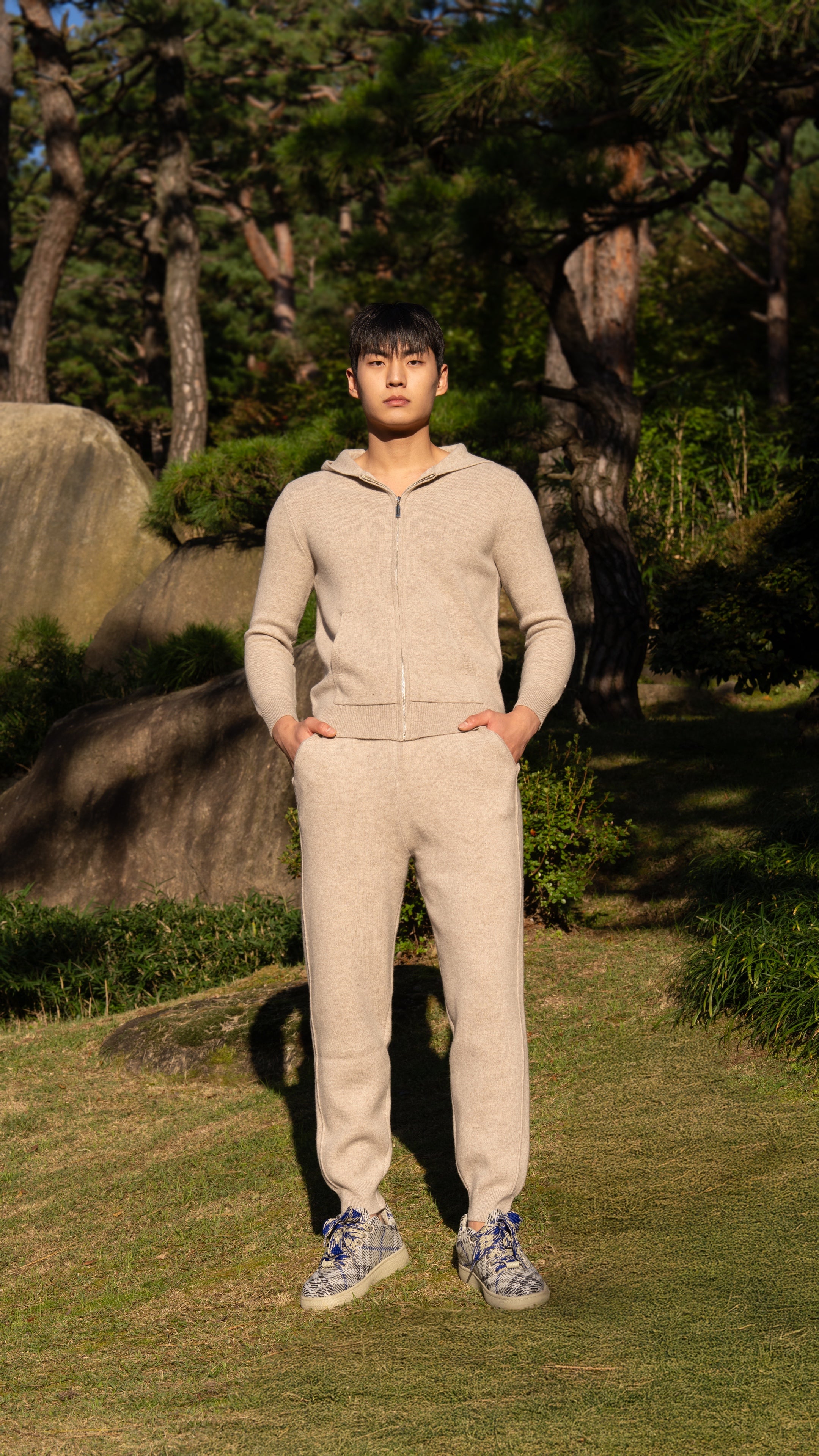 PURE MERINO WOOL BASIC HOODIE ZIP UP